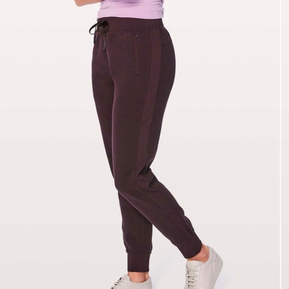 Women’s Lululemon Get Going Jogger Black Cherry color size 10